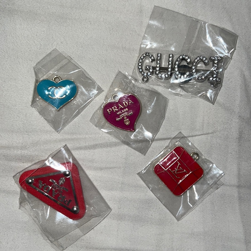 Croc charms